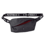 verstellbarem Riemen. Inklusive vorderem und hinterem Diebstahlschutzfach. Die Festivaltasche-Schwarz-8719941048546