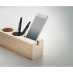 Tischstation aus Holz mit Stift- und Telefonhalter und einem Becher mit Kleesamen und Substrat.-Holz-8719941055636-6